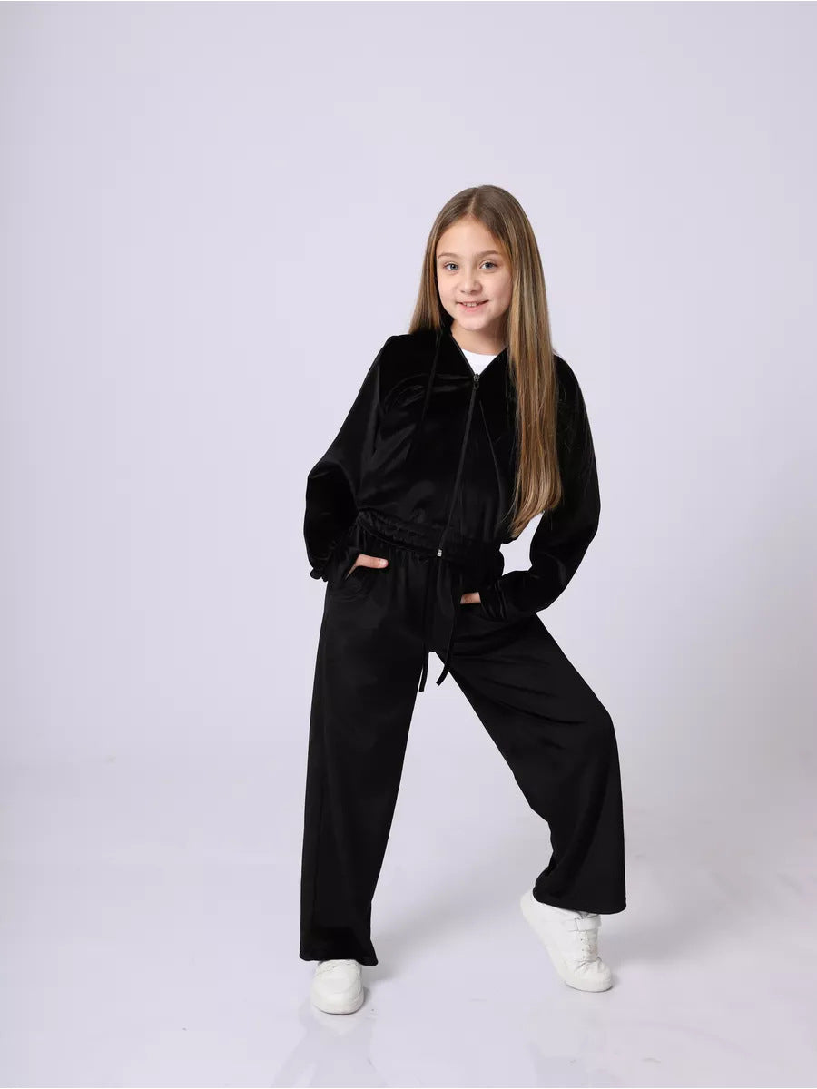 1696# A 3D SIlver Kids Sport Set