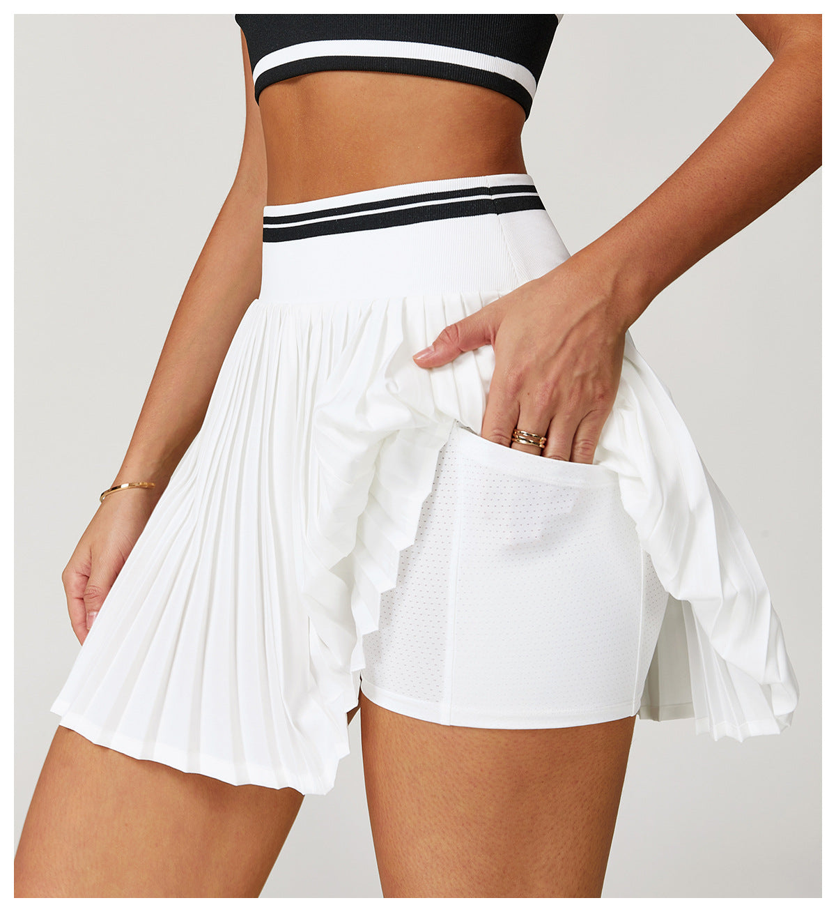 972# A Women Yoga Bra or Skirts