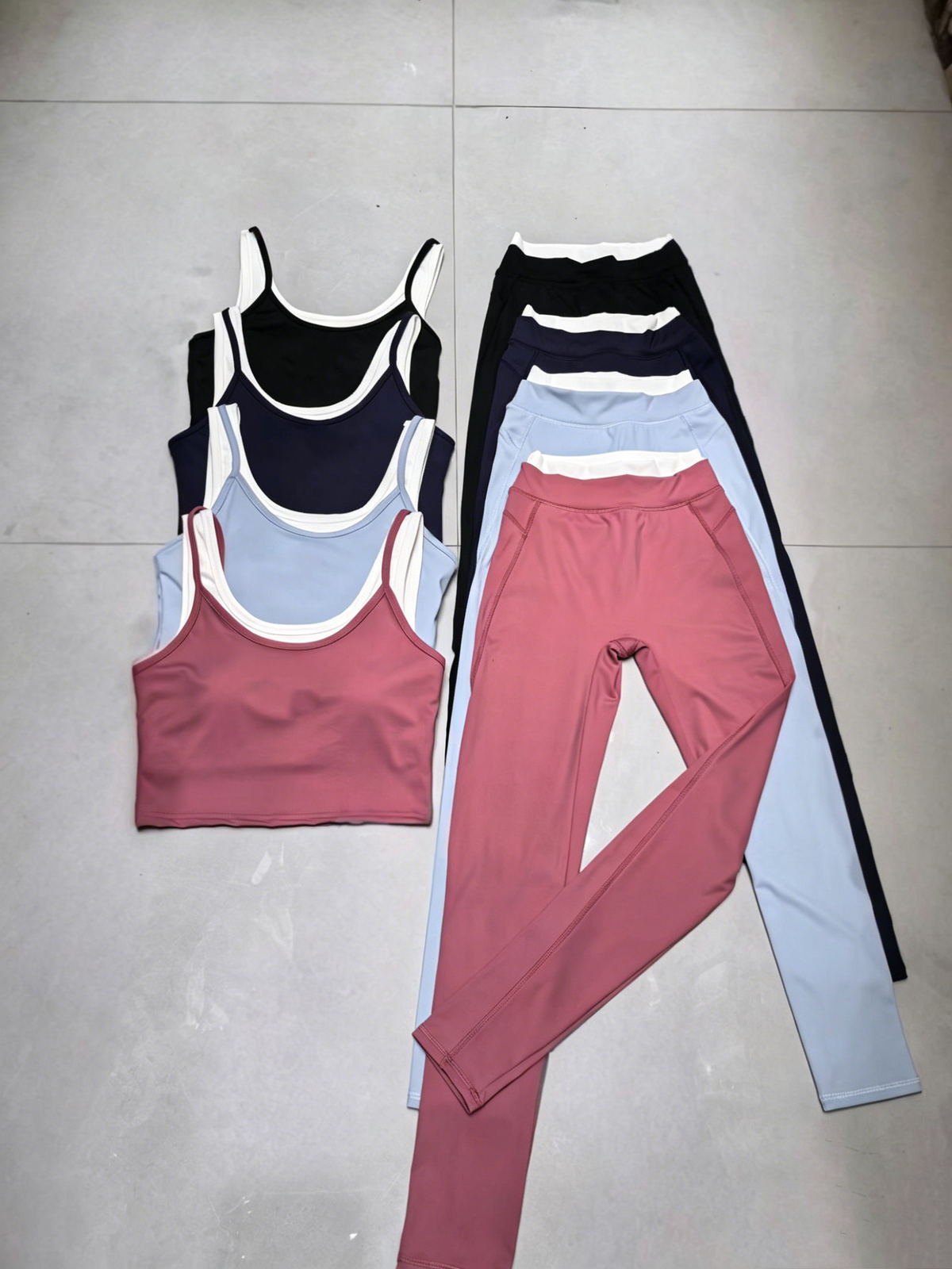 2400# A Women Yoga Set