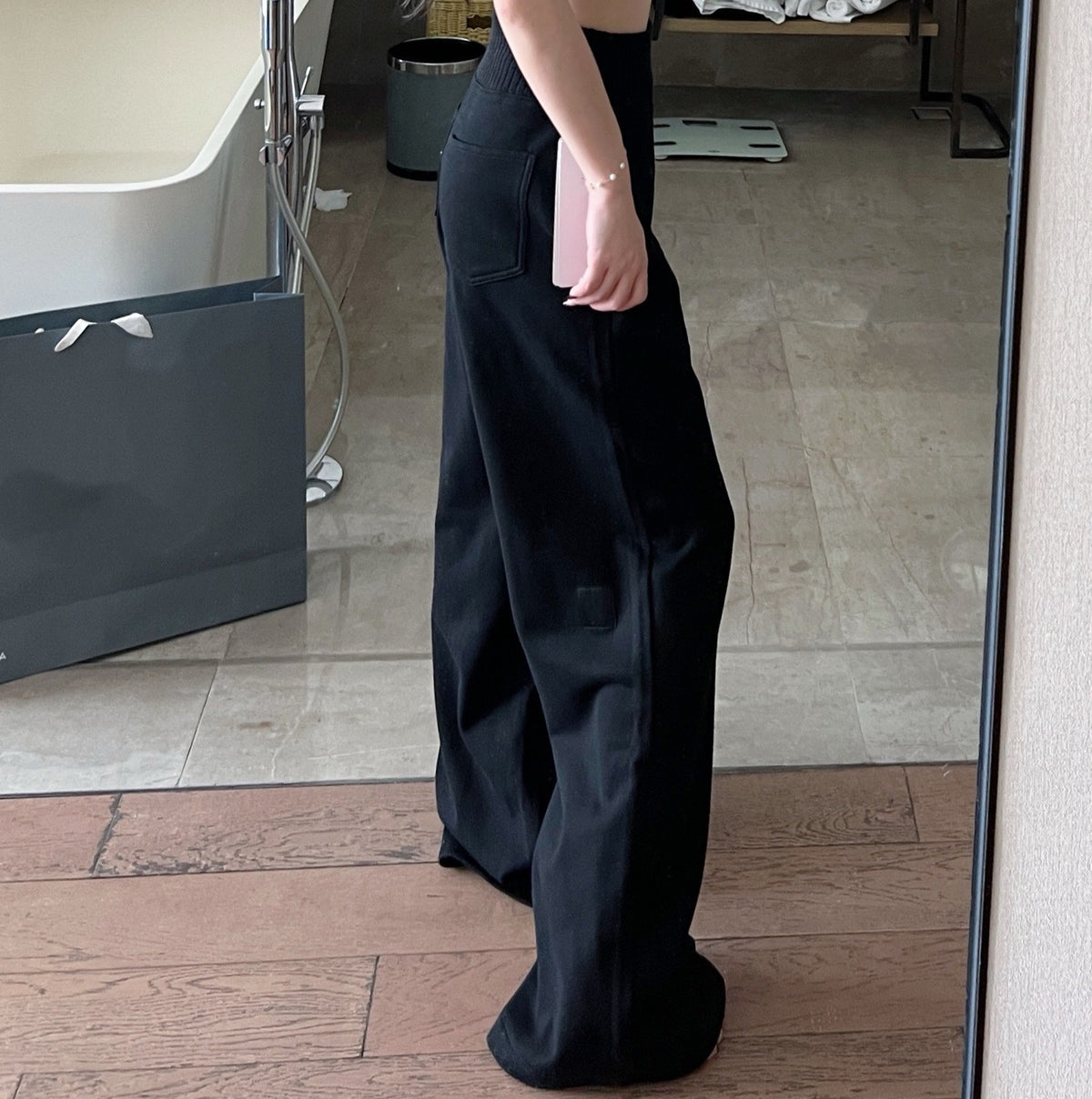1827# A Women Pullover Or Pants