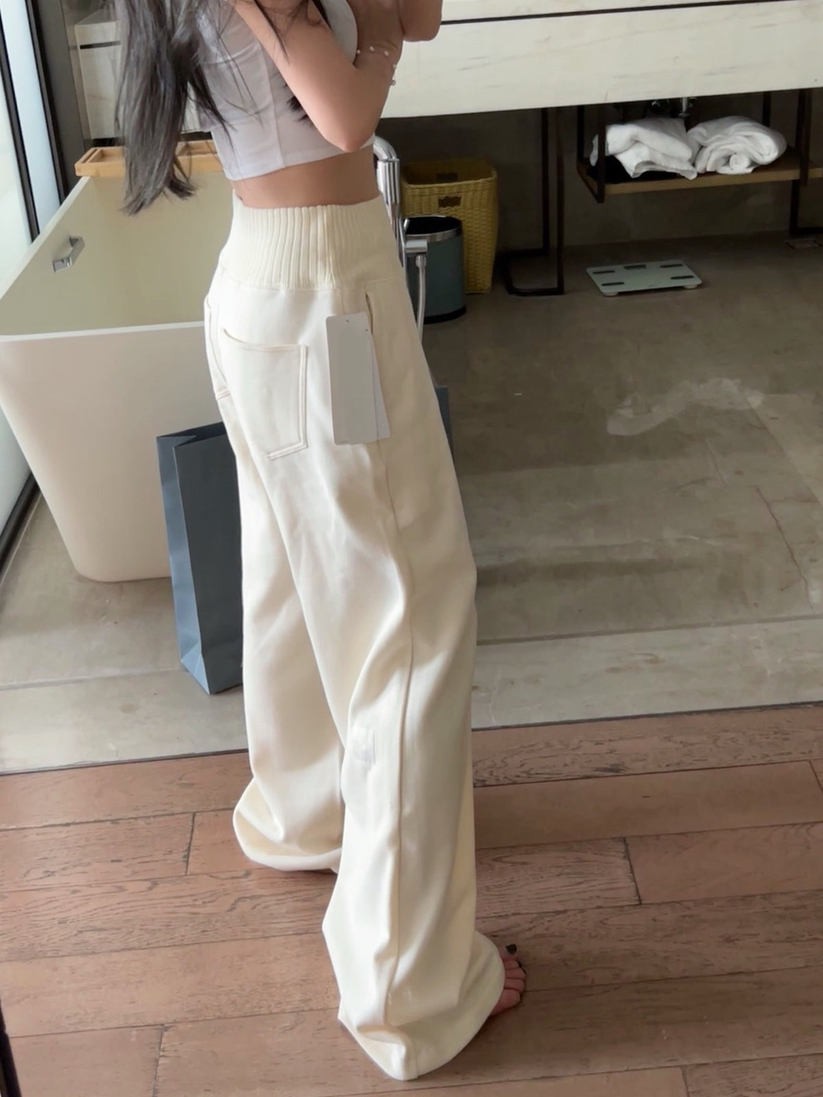1827# A Women Pullover Or Pants