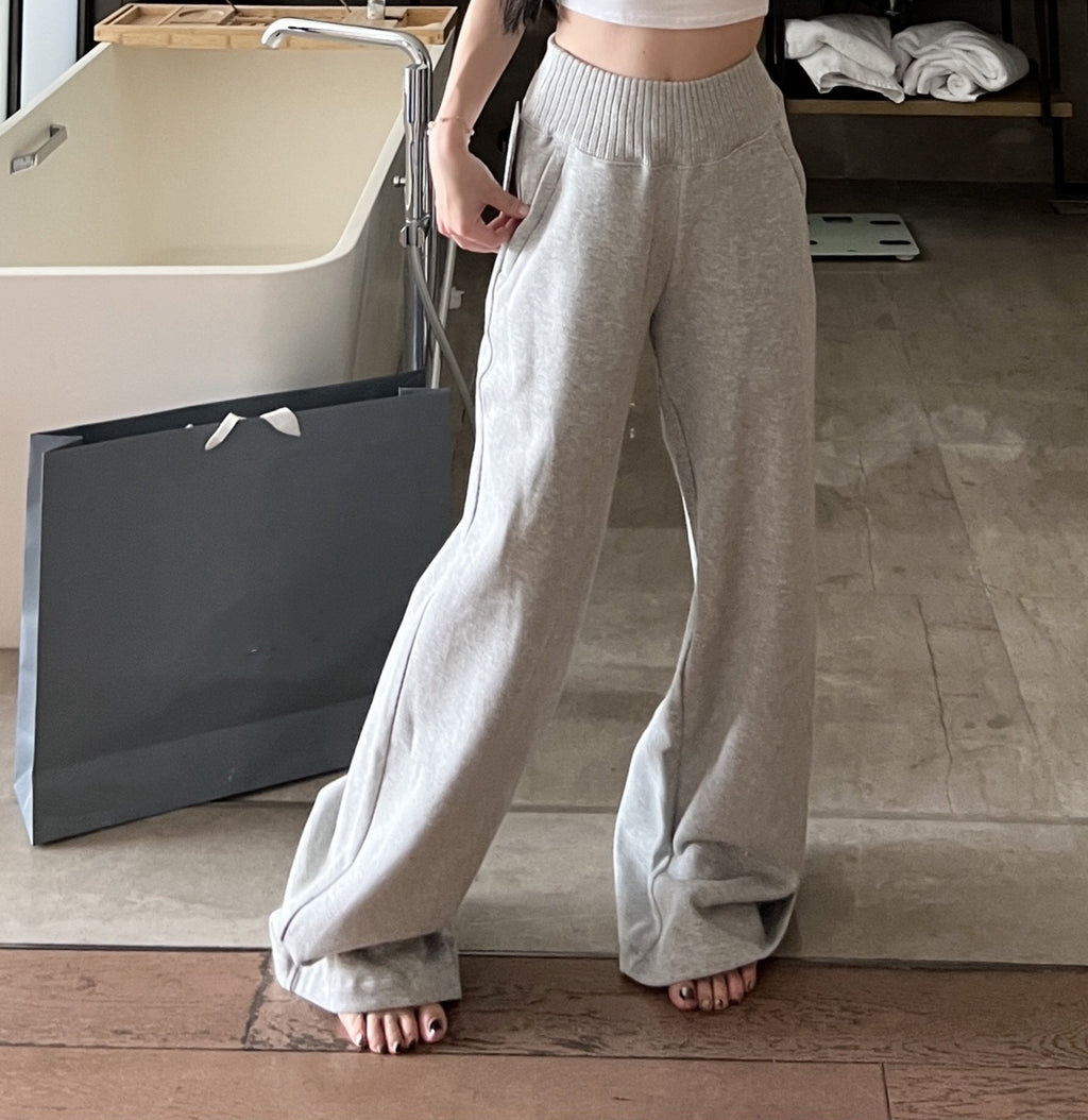 1783# A Women Pants