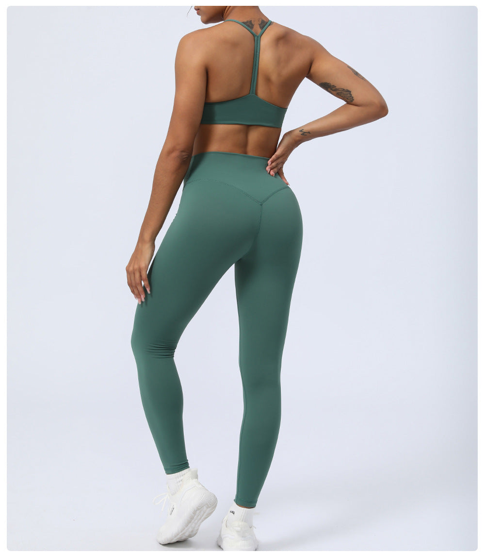 890# A Women Yoga Bra Or Pants