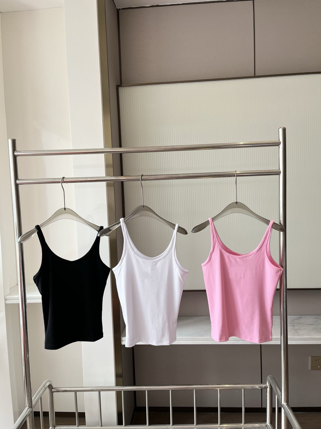 2305#A Women  Tank Top