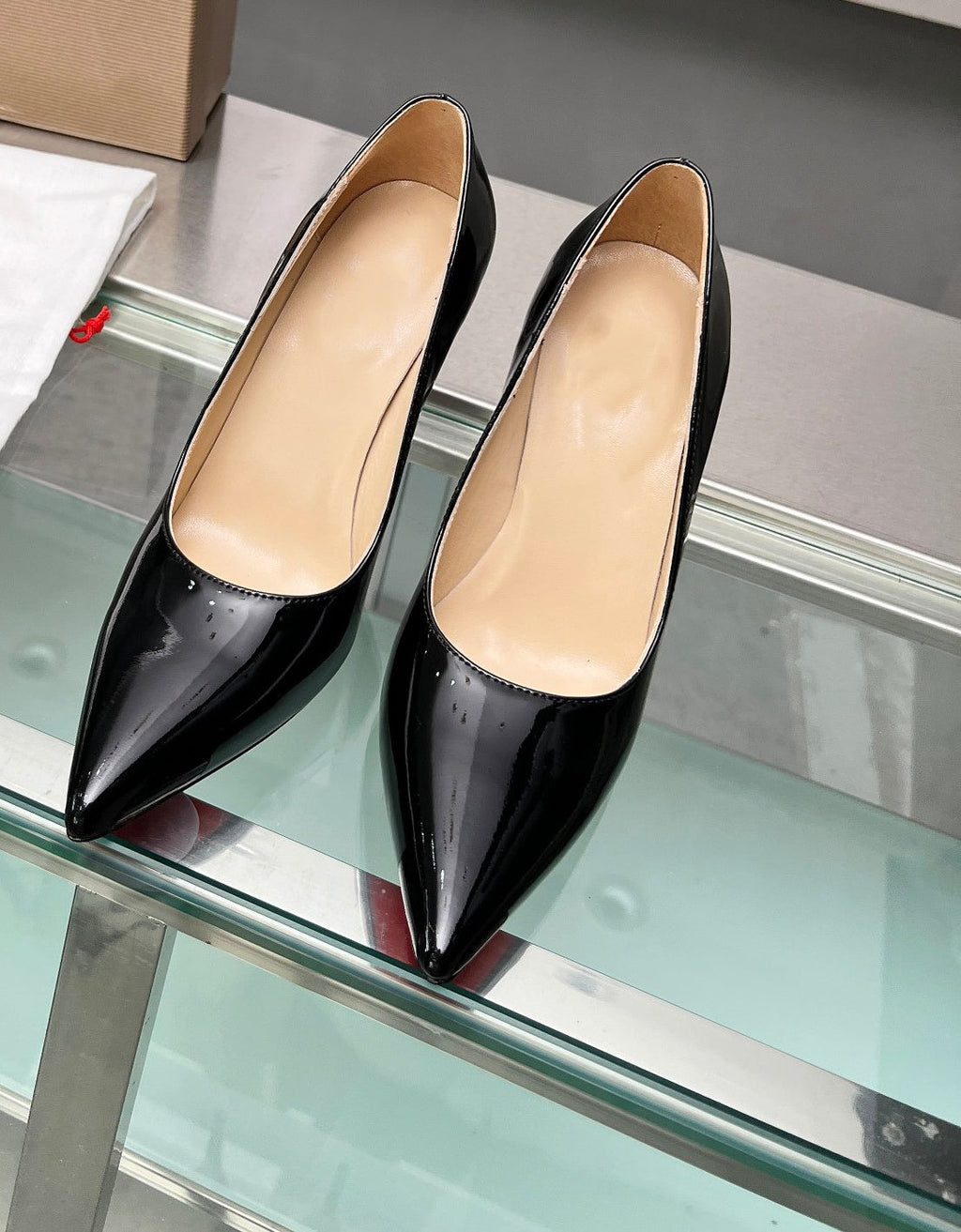 E2979# Patent Leather Shoes