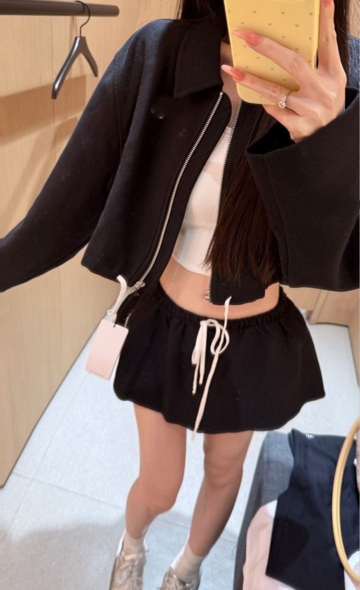 2056#A Women Jacket or Skirts