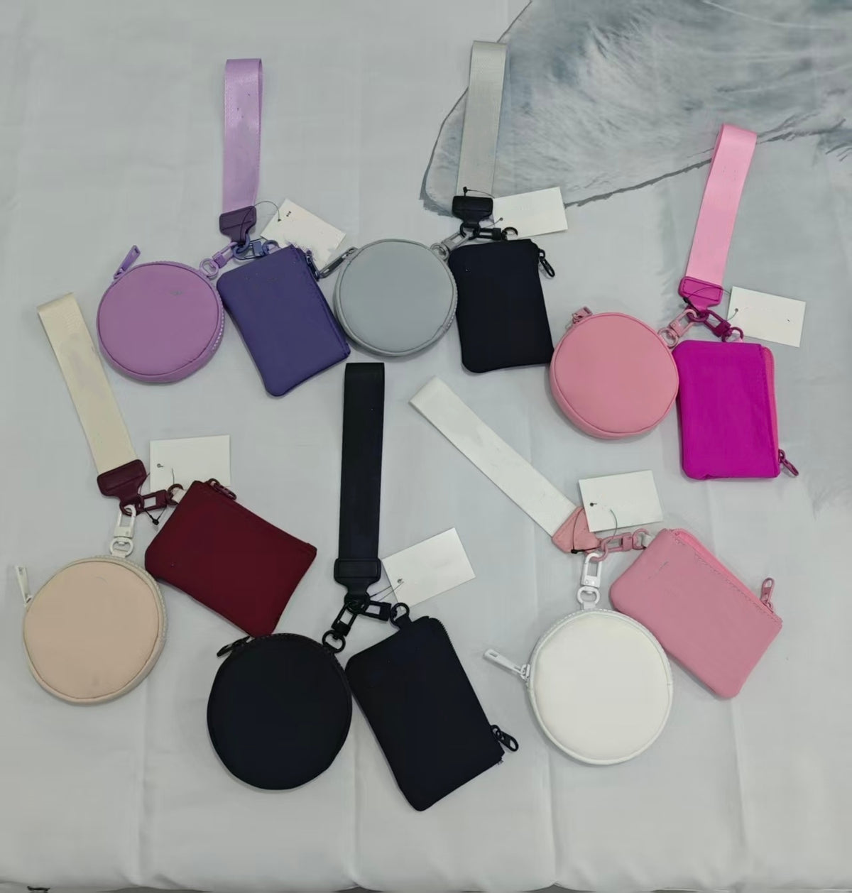L5236#  Double-Pocket Wrist Bag