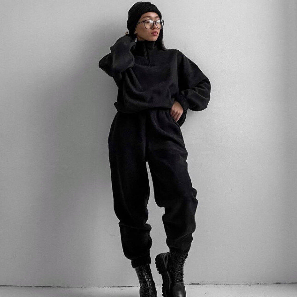 1695# A 3D Silver Women Sport Set