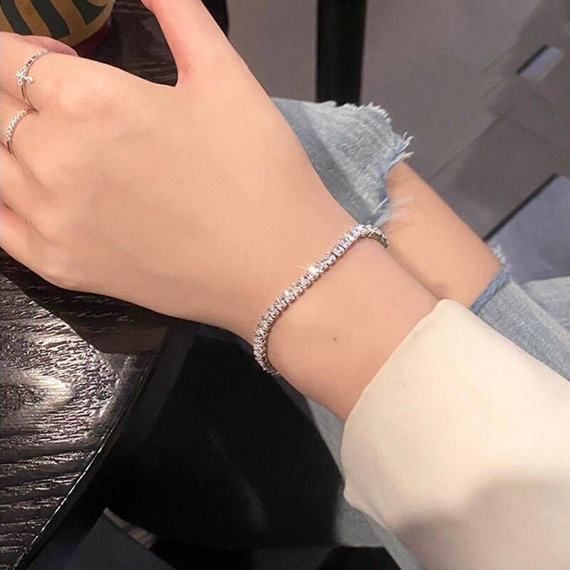 E4489# Valuable Gold  Bracelets