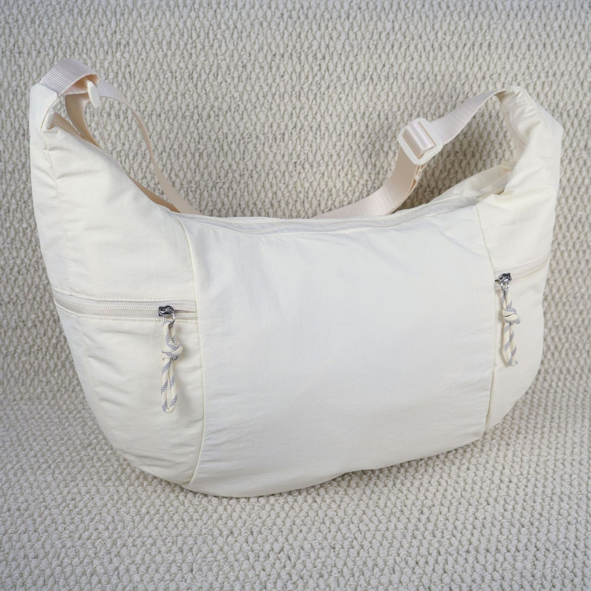 L6425# Crescent bag