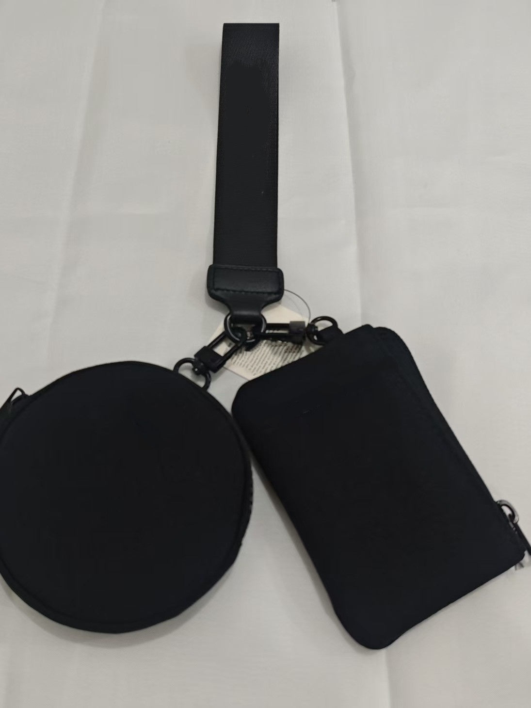 L5236#  Double-Pocket Wrist Bag