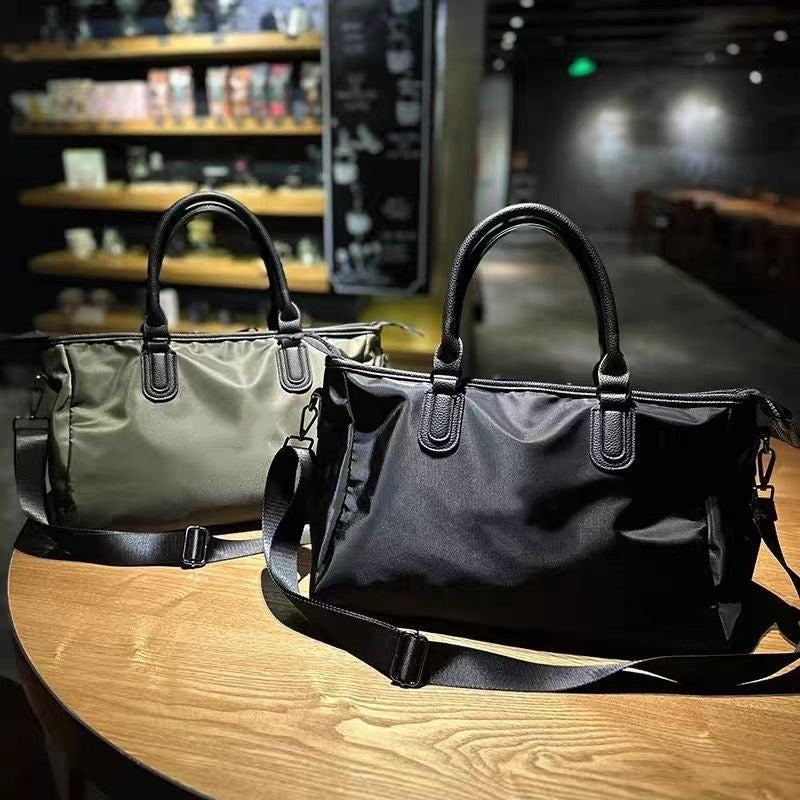 1811# A Unisex Travel Bag
