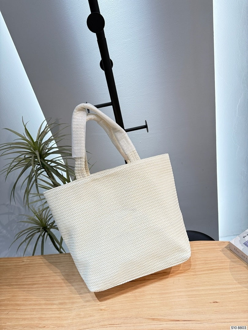 1923# ZC A Straw Bag