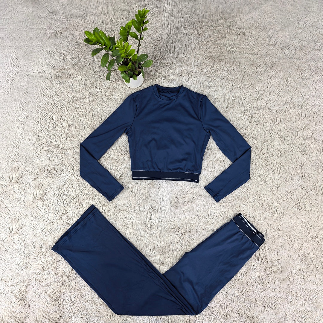 2647# A Women Shirts Pants Set