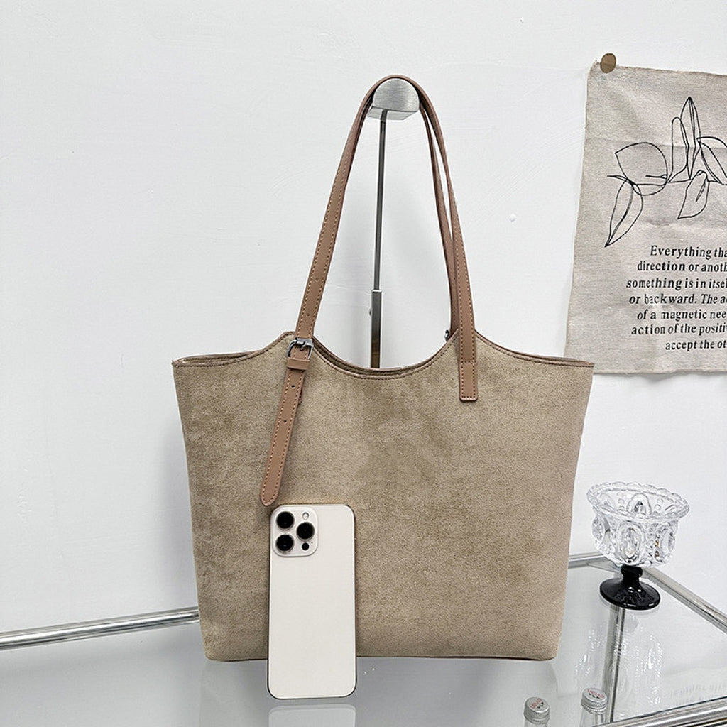 1907# A Shoulder Bag
