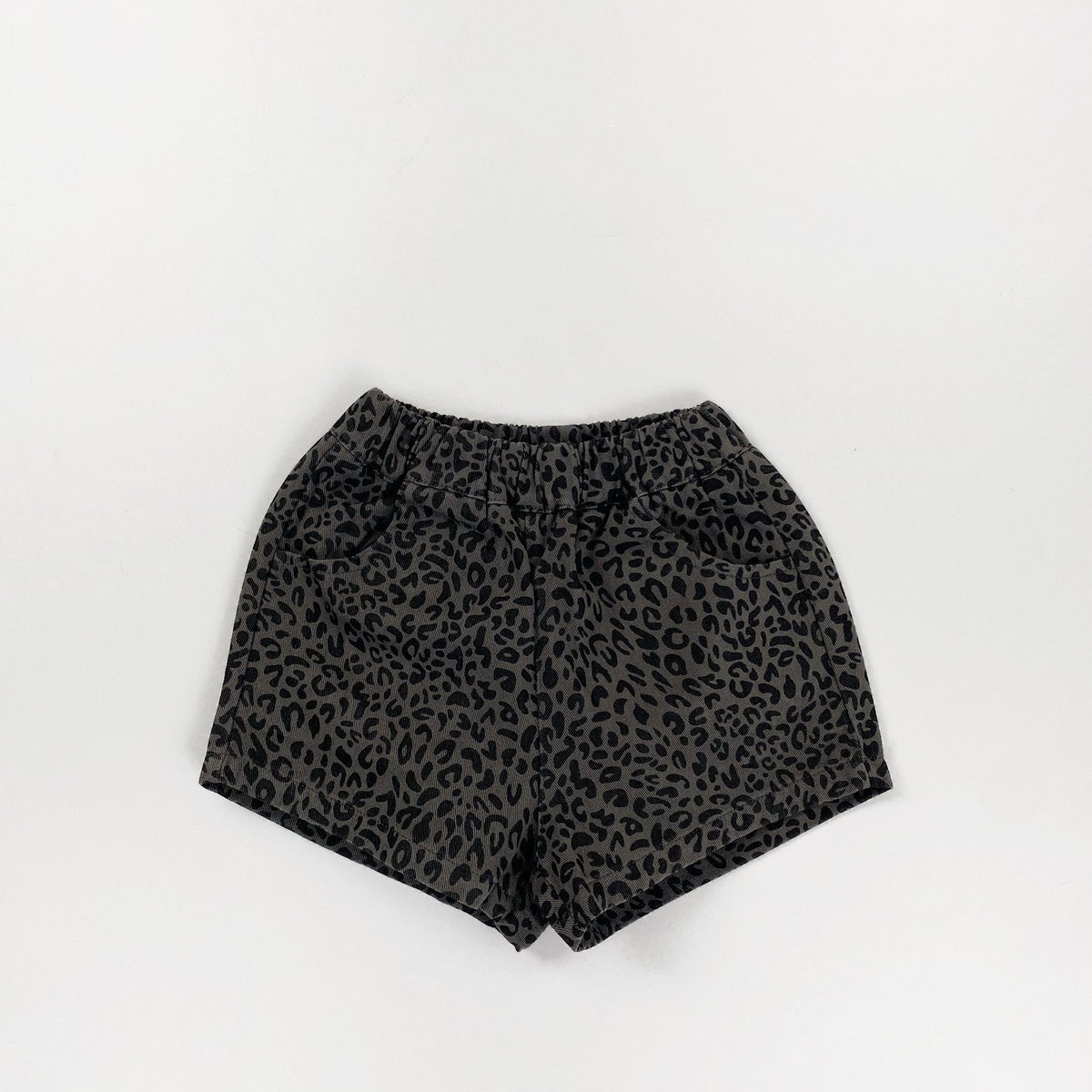 L6143#  Kids Leopard Shorts