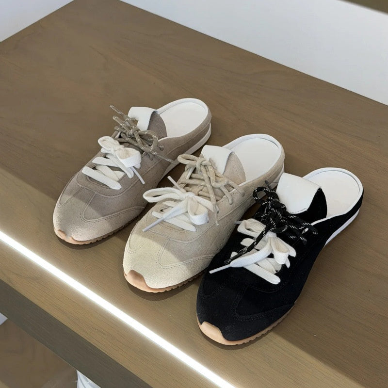 2589# A Unisex Sneaker