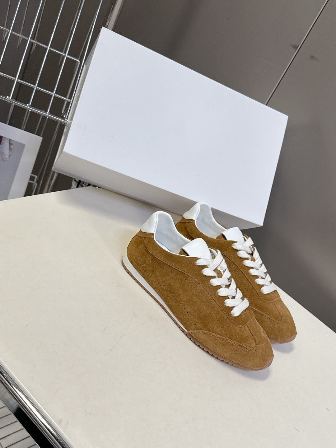 1418# A Unisex Shoes