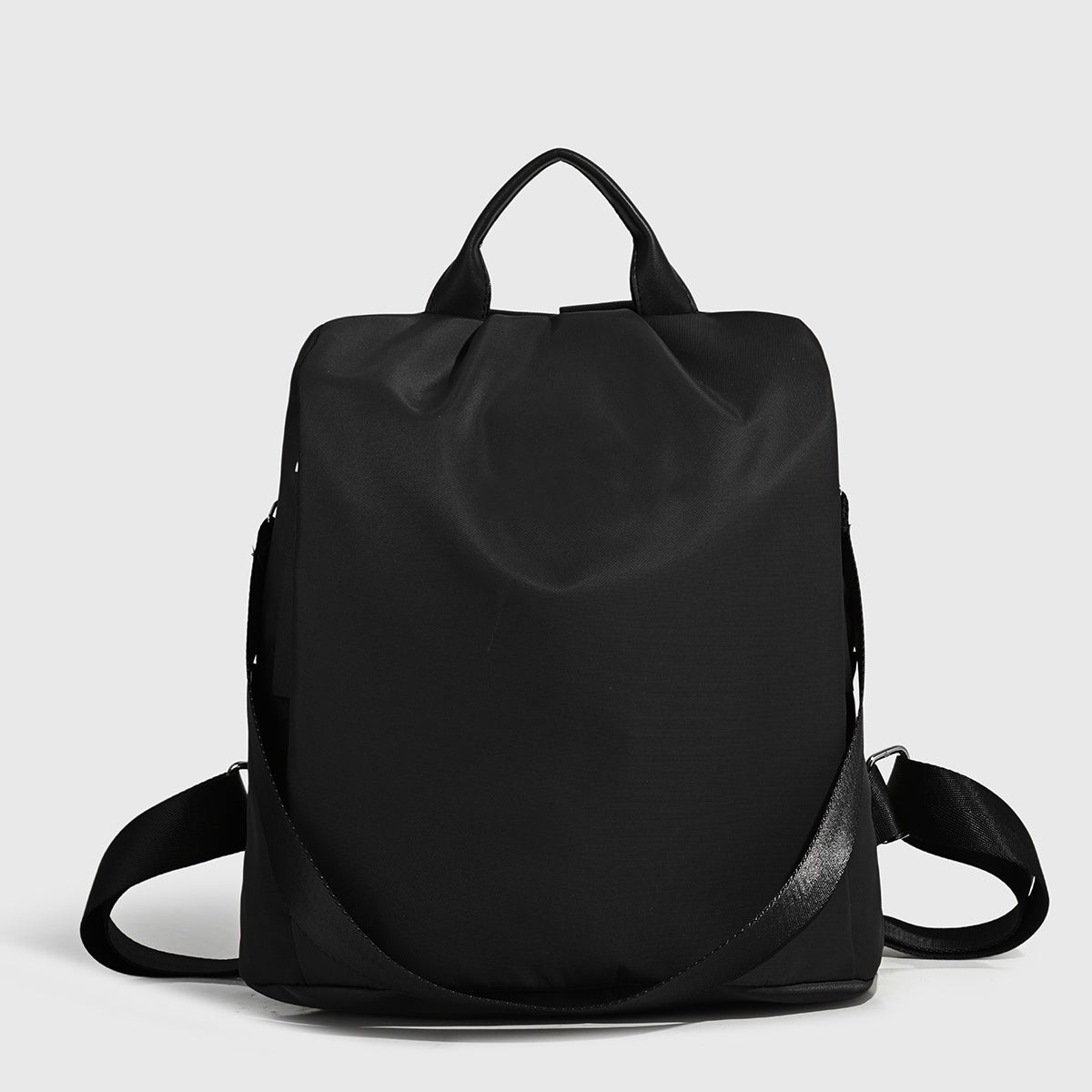 2395#A Large Capacity Backpack